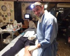 Смелый врач боролся за жизни украинских защитников в Дебальцевском аду: история отважного хирурга