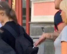 Цинічний кишеньковий злодій орудує в центрі Харкова, відео: "Працює в парі з ..."