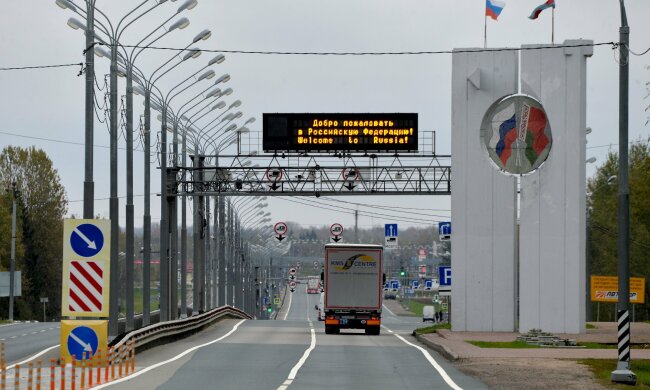 Танк із загиблим екіпажем виявили на українсько-російському кордоні: що відбувається