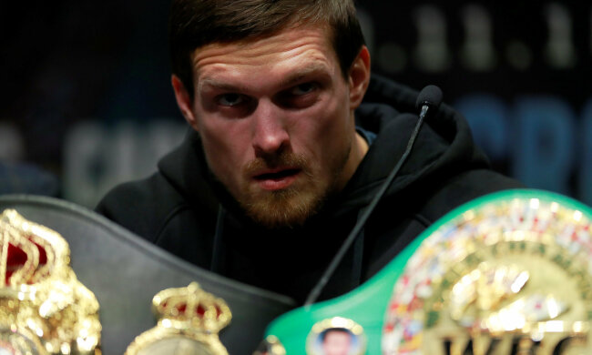 Александр Усик