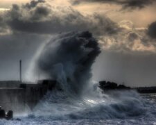 Грозний циклон потрепав Одесу: в мережі показали наслідки