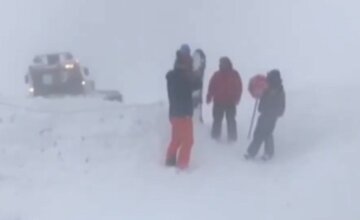 В Карпатах заблудился турист из Днепра: катался на сноуборде в тумане