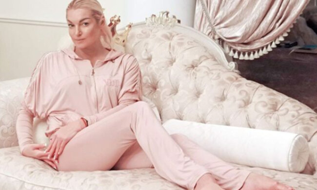 Помятая Волочкова ужаснула содержимым своего холодильника: "Значит, все эти безумные шпагаты от..."