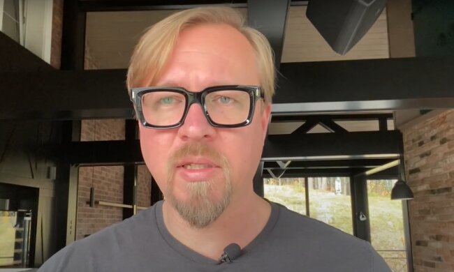 Довольно серьезный рупор, - политтехнолог Борис Тизенгаузен рассказал, с какой целью Ксения Собчак могла выехать с рф