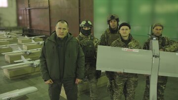"Українська команда" передала батальйону "Свобода" велику партію дронів-літаків, – Палатний