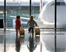 ребенок дети аэропорт