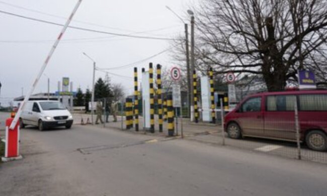 Переполох на границе на Буковине, открыта стрельба: детали произошедшего