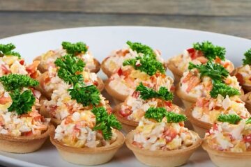 Ведущий "1+1" показал уникальный рецепт закуски с ветчиной: подарит ощущение праздника