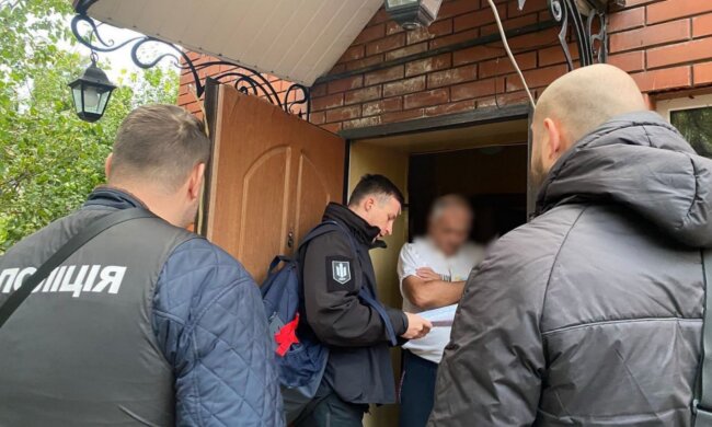 Экскомандир воинской части "прихватил" себе часть недвижимости на набережной в Днепре: детали резонансного дела