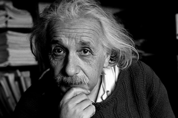 Эйнштейн