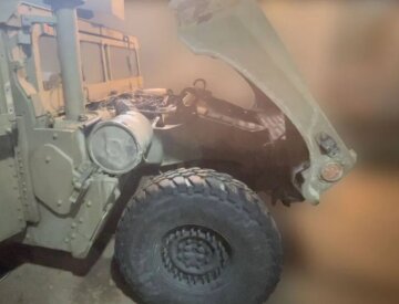 Украинские защитники скопировали западную военную технику: бронетранспортер "Сикач" и бронированный автомобиль "Характерник"