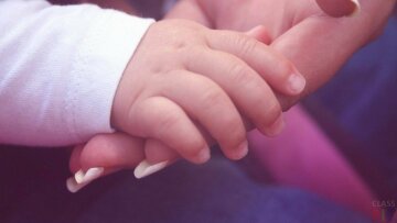 руки рука женщин мамы рука ребенка