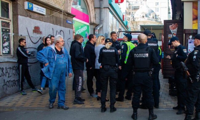 Комунальники нацькували поліцію на киян, які вирішили навести порядок: "Ми не встигли"