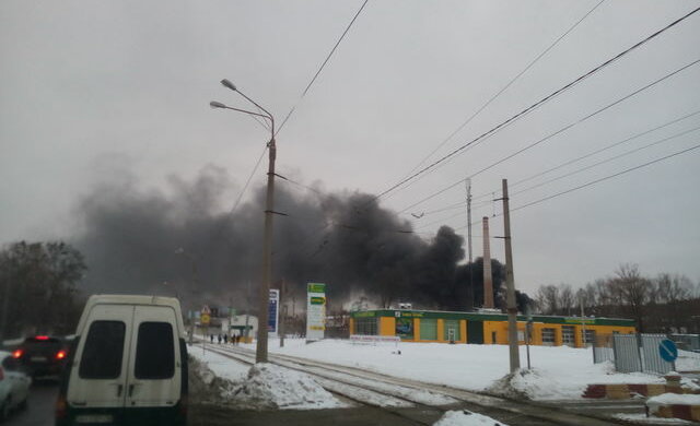 Первые кадры страшного пожара в Харькове (фото, видео)