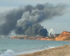 Взрывы гремят на главной авиационной базе в Крыму: первые кадры происходящего