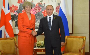 Vladimir_Putin_and_Theresa_May_(2016-09-04)_02