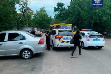 У Києві молоді люди викрали маршрутку і влаштували свавілля на вулицях столиці: кадри НП