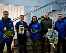 Апарат ШВЛ, дефібрилятори та інфузомати: фонд «Надія», Валерій Дубіль та Віта Присяжнюк передали обладнання Київському онкоцентру