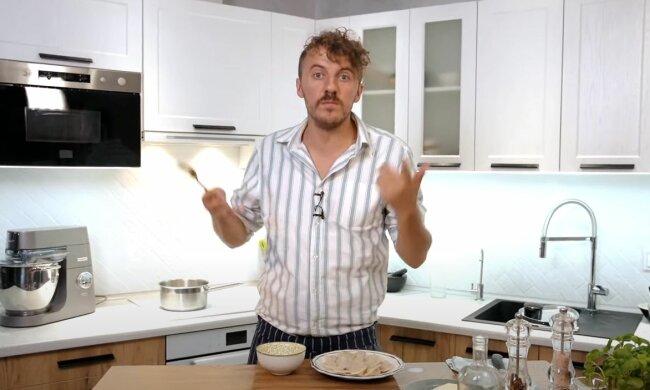 Победитель "Мастер Шеф" Клопотенко поделился рецептом простых и вкусных пельменей: "Главный секрет..."