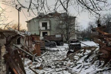 На Харьковщине авиабомба российских оккупантов попала в дом: под завалами нашли тела семи человек