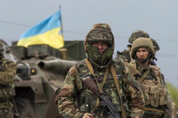 Воєнний стан: що пишуть в мережі українці
