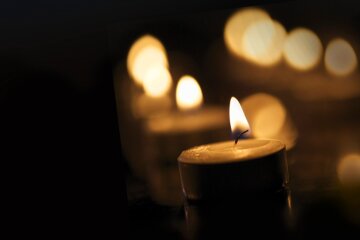 траур свеча