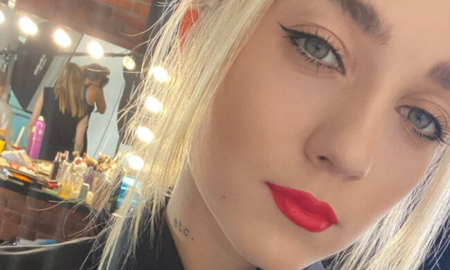 Приемная дочь Потапа похвасталась сочными снимками семейного отдыха на Мальдивах: "Как же это круто..."