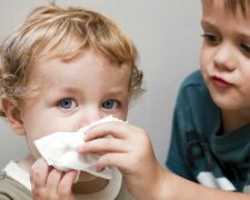 Комаровський розповів, як вилікувати нежить у дітей: “Це може бути дуже небезпечно”