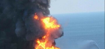 Пожар вспыхнул в порту Черноморска: срочно слетелись  спасатели, видео ЧП