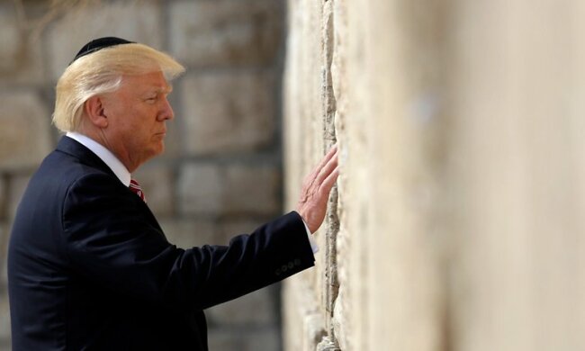 trump-klagemauer