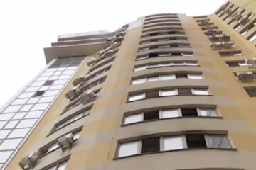 Знайшли під багатоповерхівкою: Одесу сколихнула трагедія з 13-річною дівчинкою