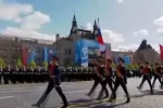 На параде путина заметили ряд интересных моментов: "Жалкая сценка из фантастического фильма"