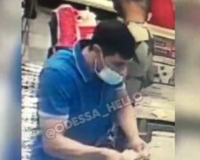 Небезпечний аферист орудує в супермаркетах Одеси, відео: "просить розміняти, а потім..."