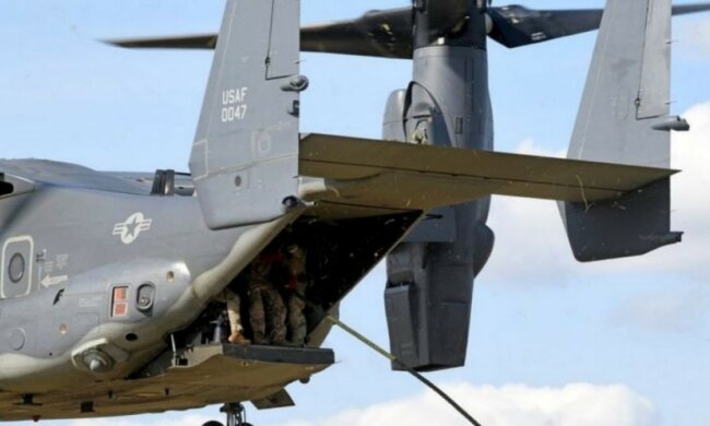 Військову авіацію підняли в небі над Одесою: з'явилися кадри того, що відбувається