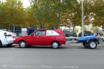 На море за 29 грн: днепряне переделали старую "Таврию" в электрокар, фото