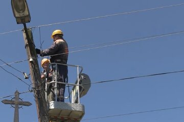 Графики отключения света в Сумской области на 25 апреля