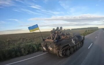 прапор України, ВСУ, наступ, війна