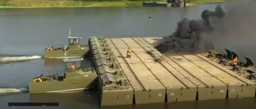 На российских военных упал мост во время учений, первые детали ЧП: "почти 20 солдат-срочников..."