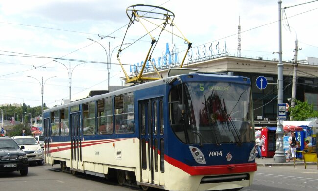 1395145935_tram_k-1_in_odessa