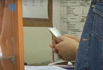 Грошова допомога для пенсіонерів в Одесі
