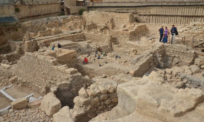 В Израиле нашли печать «бизнесвумен» 2500-летней давности (фото)