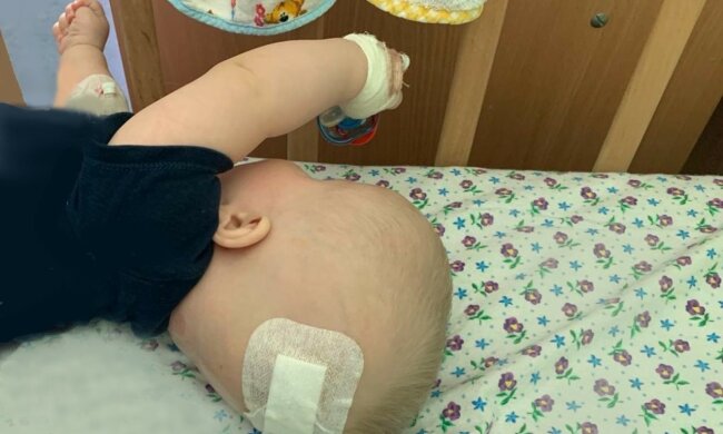 "Єдина надія на життя": новонароджену дитину кинули в лікарні, хлопчикові потрібна допомога