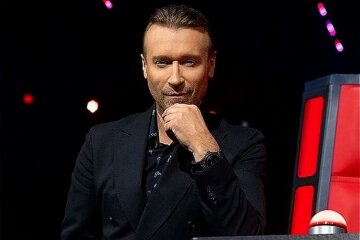 Олег Винник из "Голоса країни" в узких джинсах заинтриговал приятным событием: "Похож на Осадчую..."