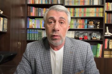 Евгений Комаровский