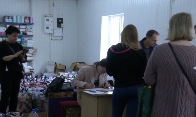 Безкоштовні продукти для ВПО у Одесі