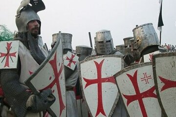 крестоносцы