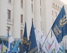 Нацкорпус приєднався до Майдану проти Зеленського, з'явилася заява: «Впроваджує політику поступок Росії»