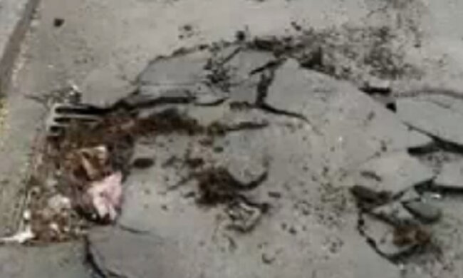 Кияни знайшли справжню причину потопу в місті, відео: "Хто за це повинен відповідати?"