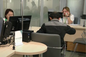 Гуманітарна допомога для пенсіонерів у Сумах