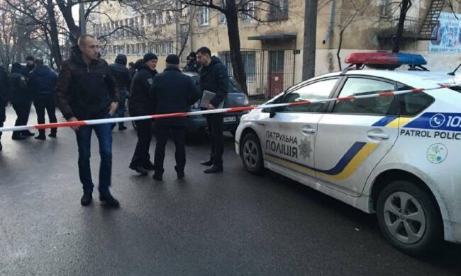 Стрельбу из окон открыли в Одессе, фото ЧП: в каком районе опасно ходить